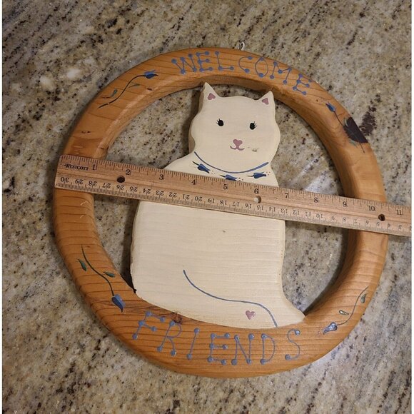 Wood Welcome Friends Round Sign Cut out White Cat Hand Painted 80's Hearts 10.5" - Picture 9 of 10